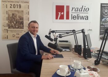 Sandomierz: Władze powiatu apelują o zawieszenie strajku nauczycieli.