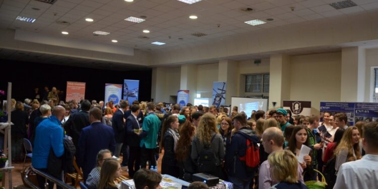 Mielec: Targi edukacyjne