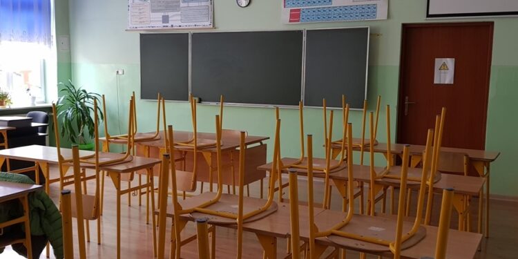 Mielec: Z trudem, ale udało się zebrać komisje egzaminacyjne.