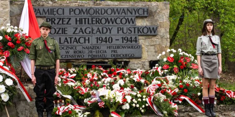 Pustków:  To nasz obowiązek  by pamiętać o ludziach i wydarzeniach II wojny światowej.