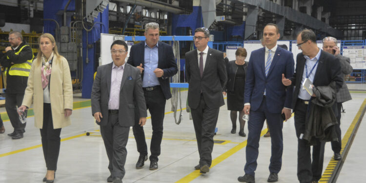 Stalowa Wola: koparki z Liugonga trafiły do Wód Polskich