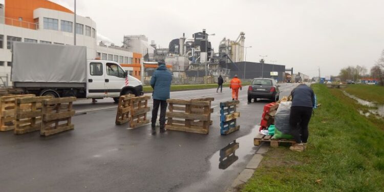 Mielec: Po raz trzeci NIE ZGADZAMY SIĘ!