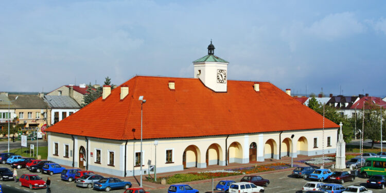 Staszów: Będzie remont szkolnego boiska