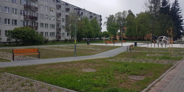 Tarnobrzeg. Odebrano skwer przy jednym z głównych tarnobrzeskich skrzyżowań.