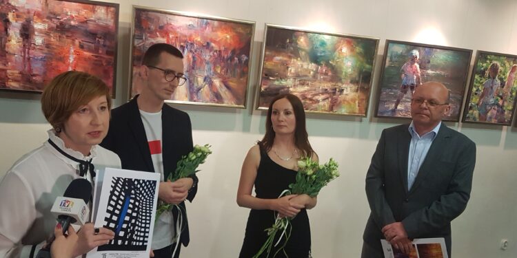 Tarnobrzeg. Wernisaż wystawy Marty Lipowskiej i Piotra Bednarskiego.