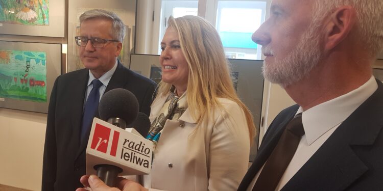 Tarnobrzeg. Były prezydent RP, Bronisław Komorowski spotkał się z mieszkańcami.