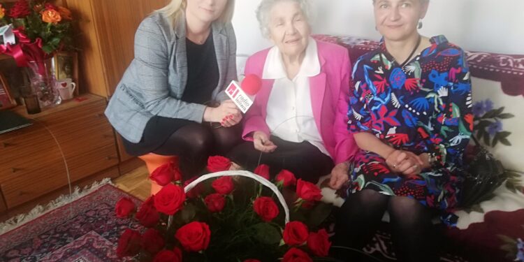 Klimontów: Pani Stanisława Sośniak  świętowała dziś setne urodziny