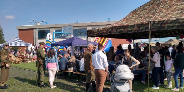 Mielec: Majóweczka na Smoczce.