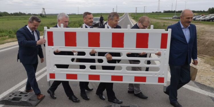 Staszów: Obwodnica miasta oficjalnie otwarta