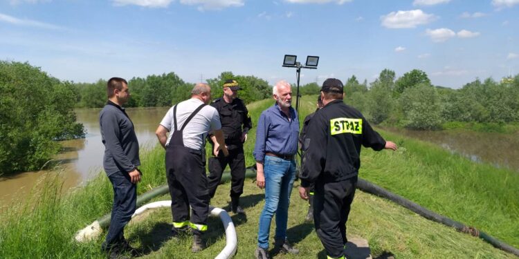 Tarnobrzeg. Fala kulminacyjna ma mieć 7 metrów.