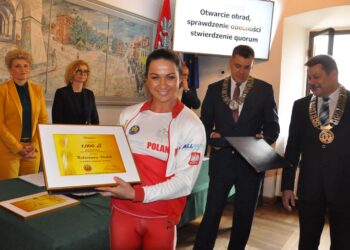 Sandomierz: Wyróżnienie dla Dagmary Dominiczak i Katarzyny Dudek.