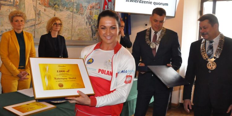 Sandomierz: Wyróżnienie dla Dagmary Dominiczak i Katarzyny Dudek.