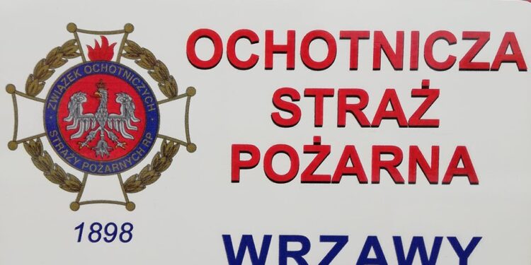 Wrzawy: Nowe drzwi do remizy OSP.
