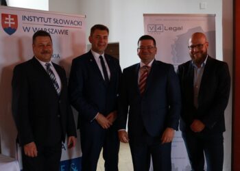 Sandomierz: Strażacy przygotowani do ewentualnych działań związanych z następstwami intensywnych opadów deszczu.