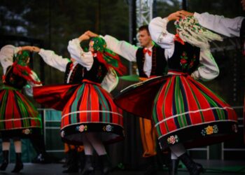 Nowa Dęba: Zespół Pieśni i Tańca Dębianie świętuje jubileusz.