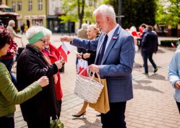 Tarnobrzeg: Flagi na Dzień Flagi RP