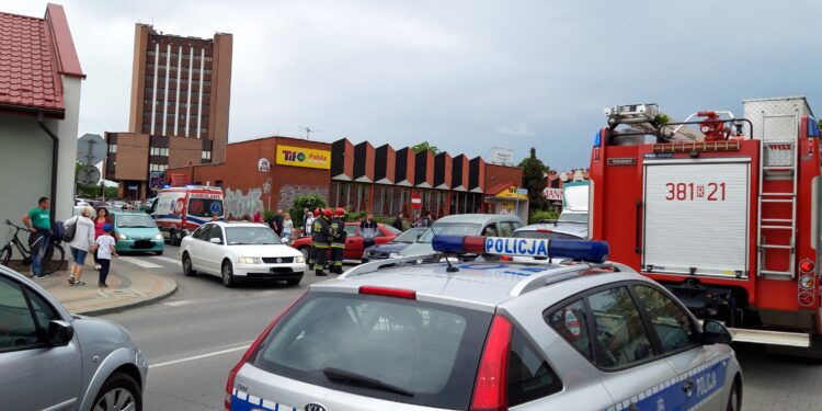 Tarnobrzeg. Zdarzenie drogowe z udziałem trzech aut.