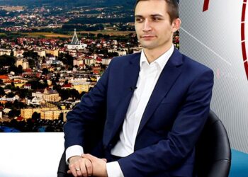 Dębica: Szkoła pęka od ilości dzieci.