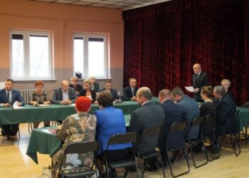 Sadowie: Mieszkańcy nie chcą masztu