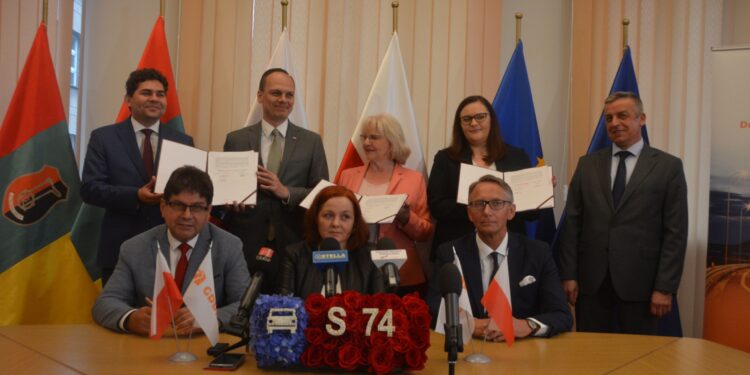 Stalowa Wola: Podpisano umowę na pierwsze dokumentacje do budowy s-74