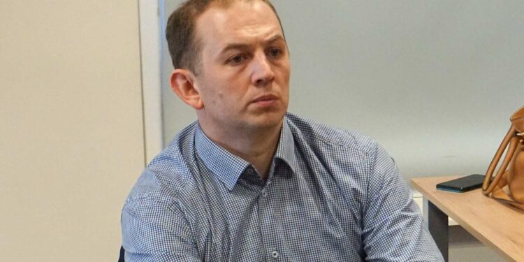 Kolbuszowa: Ścieki ciągle płyną rowami.