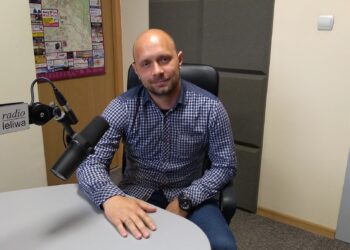 Czy Powiatowe Urzędy Pracy są potrzebne w dobie niskiego bezrobocia, jak aktywizować i zmotywować do pracy osoby pozostające od lat na bezrobociu i na wiele innych pytań odpowiada Grzegorz Durak, dyrektor Powiatowego Urzędu Pracy w Mielcu. Rozmawia Tomasz Łępa.