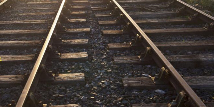 Stalowa Wola: Ruszył remont mostu kolejowego na Sanie