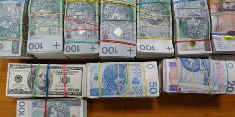 Region: Chciał zrobić zakupy.