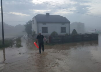 Region, Modliborzyce: Caritas Diecezji Sandomierskiej organizuje pomoc dla mieszkańców zalanych gospodarstw z Wierzchowisk i Pasieki.