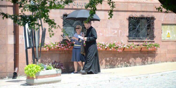 Sandomierz: Plenery Sandomierza ponownie stały się planem filmowym 'Ojca Mateusza’.