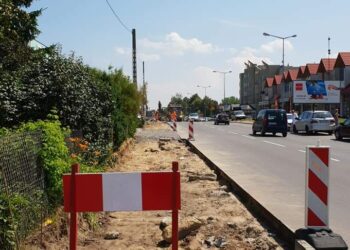 Sandomierz: Remont chodników na ulicy Mickiewicza.