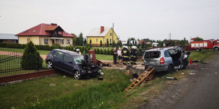 Tarnobrzeg: Trzy osoby ranne w wypadku w Trześni