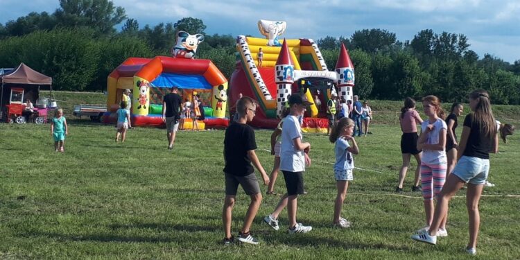 Chodków Stary: Koło Gospodyń Wiejskich kończy pół roku.