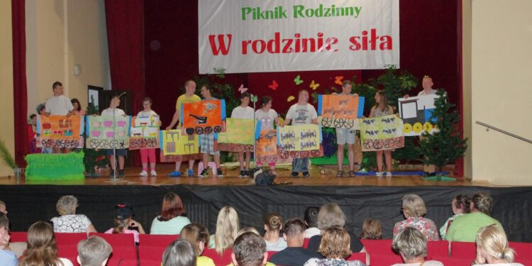 Sandomierz: „W rodzinie siła” czyli zabawa i integracja w Ośrodku „Radość Życia”.