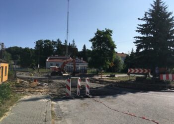 Klimontów: Remont na ul. Batalionów Chłopskich.