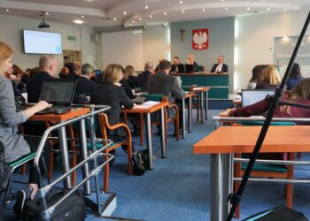 Mielec: Obniżek diet nie będzie.