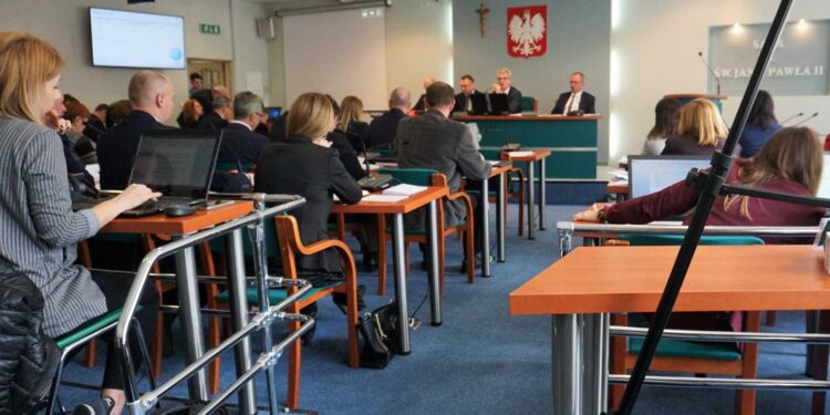 Mielec: Obniżek diet nie będzie.