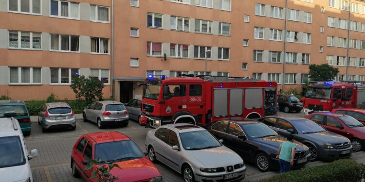 Tarnobrzeg: Akcja PSP na Dekutowskiego 15.