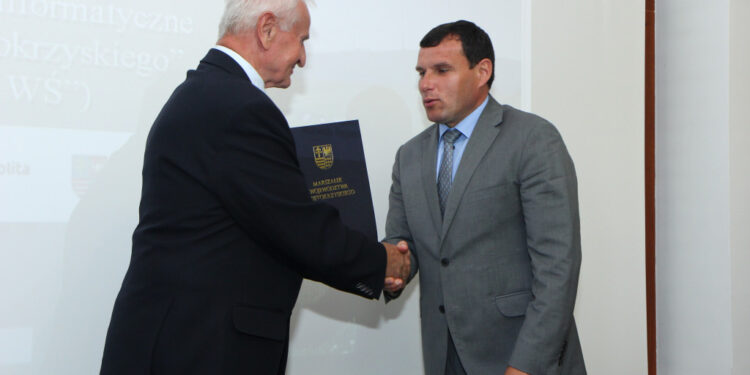 Region: Nowoczesne pracownie informatyczne.