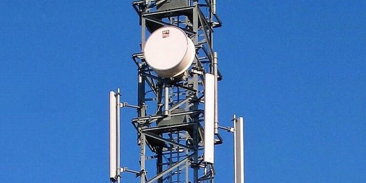 Mielec: Nie chcą nadajnika sieci telefonii komórkowej