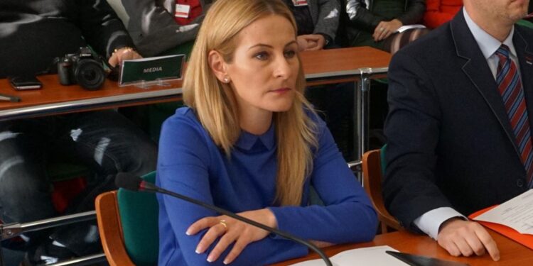 Mielec: Ona teraz przewodzi komisji rewizyjnej.