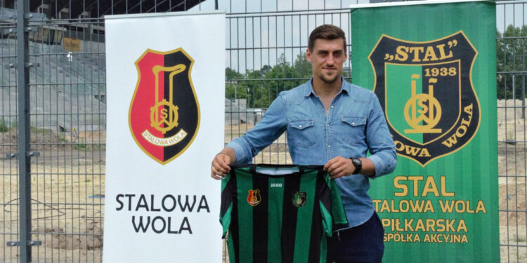 Stalowa Wola: Kontrakty piłkarskie na kolejny sezon