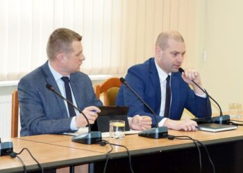 Dębica: Nowe zwyczaje radnych.Dębica: Nowe zwyczaje radnych.