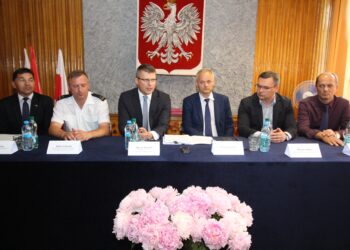 Zaklików: Umowa na dofinansowanie zakupu wozu strażackiego dla Zdziechowic podpisana