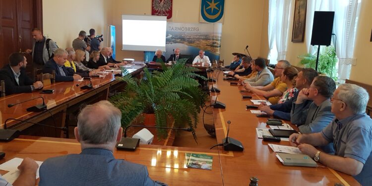 Tarnobrzeg. 200 tysięcy na ratunek Siarce.