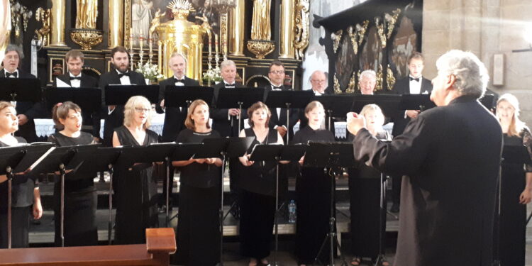 Koprzywnica, Sandomierz: „Ucho igielne – letni festiwal muzyki sakralnej w Sandomierzu i jego okolicach”.