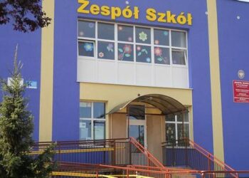 Tarnobrzeg. Zespół Szkół Specjalnych w trakcie przeprowadzki.