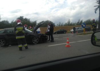 Tarnobrzeg: Zderzenie 3 aut przy wjeździe nad Jezioro Tarnobrzeskie