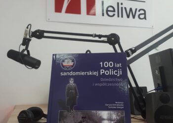 Sandomierz: Pionierska publikacja o sandomierskich funkcjonariuszach w stulecie powołania Policji Państwowej.