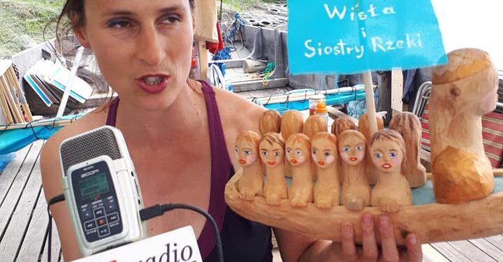 Rozmowa z Cecylią Malik – współtwórczynią ekologiczno-artystycznego projektu Siostry Rzeki, uczestniczką flisu tradycyjnym galarem „Szwajcarka” z Krakowa do Gdańska. Łódź zacumowała w Sandomierzu, gdzie z Cecylią Malik rozmawiała Joana Sarwa.